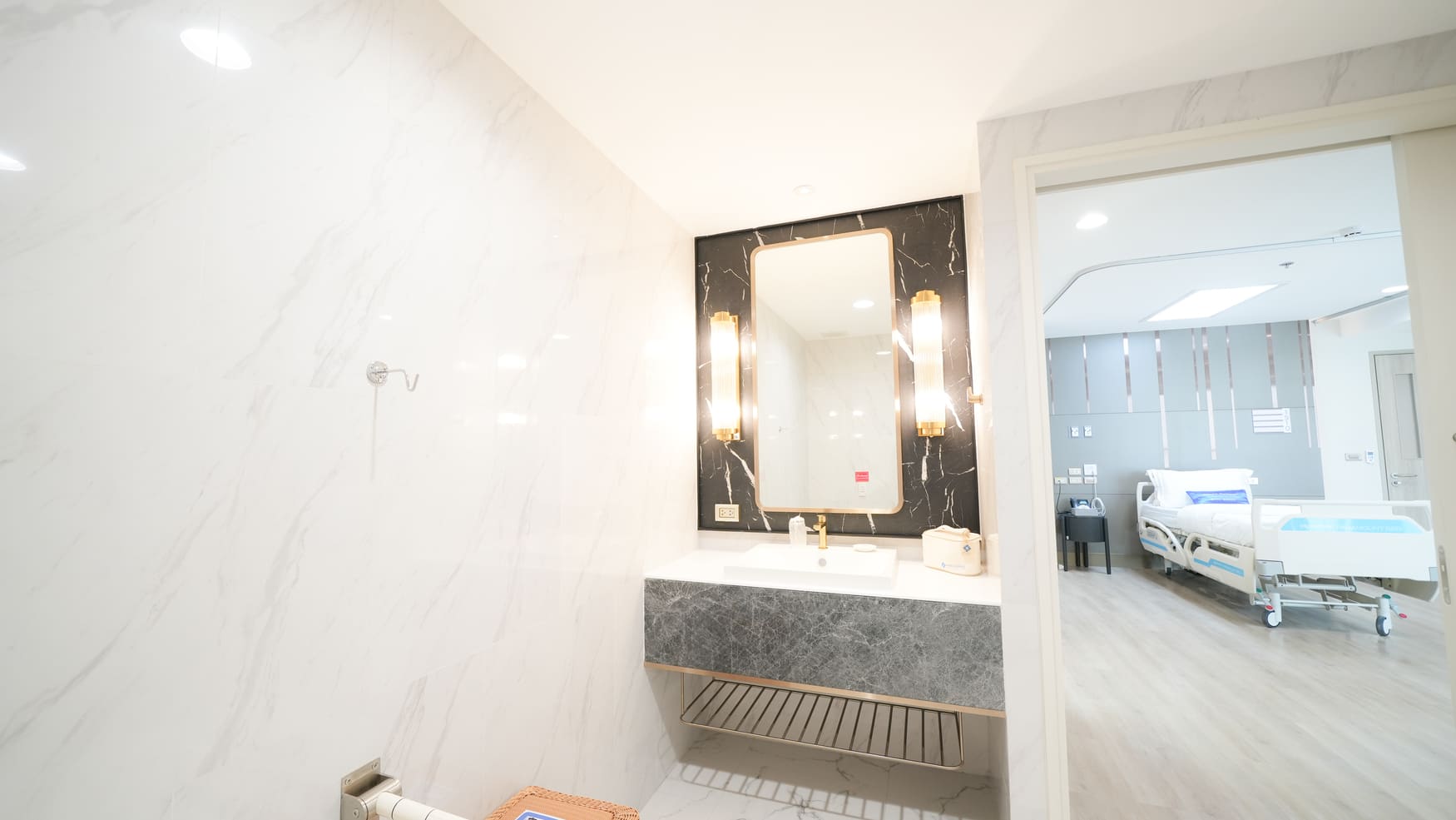 Grand Suvarnabhumi Suite (Elite Ward 15) ภาพที่ 11