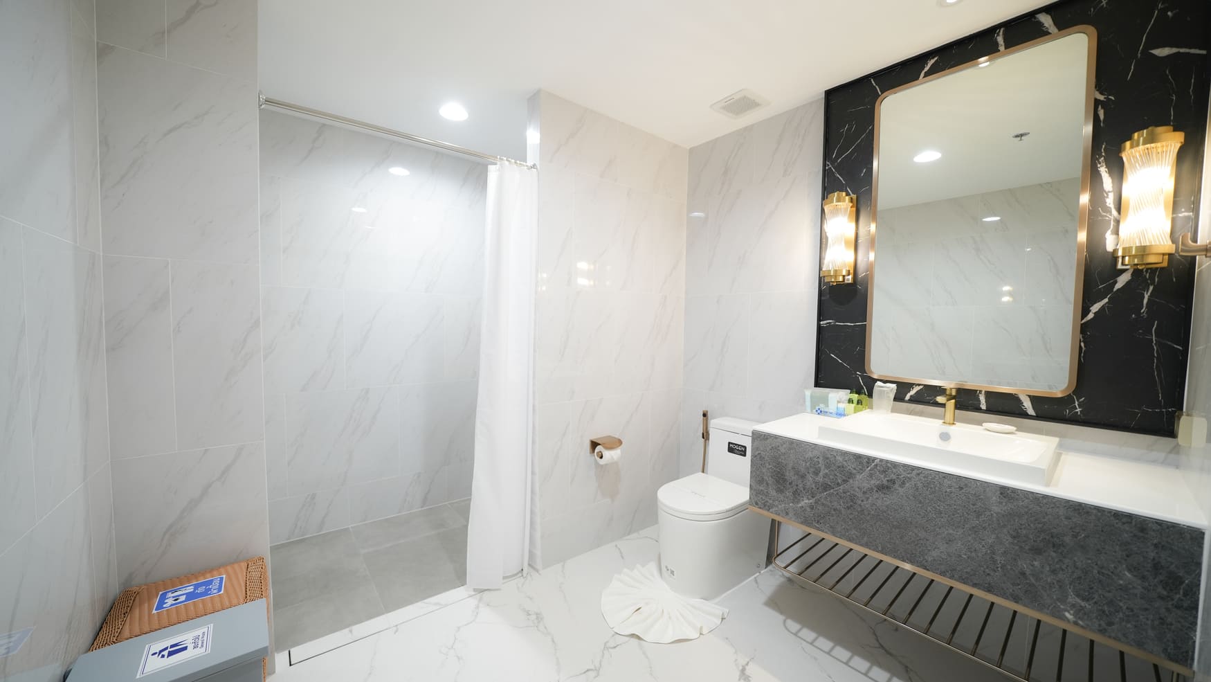 Royal Suvarnabhumi Suite (Elite Ward 15) ภาพที่ 12